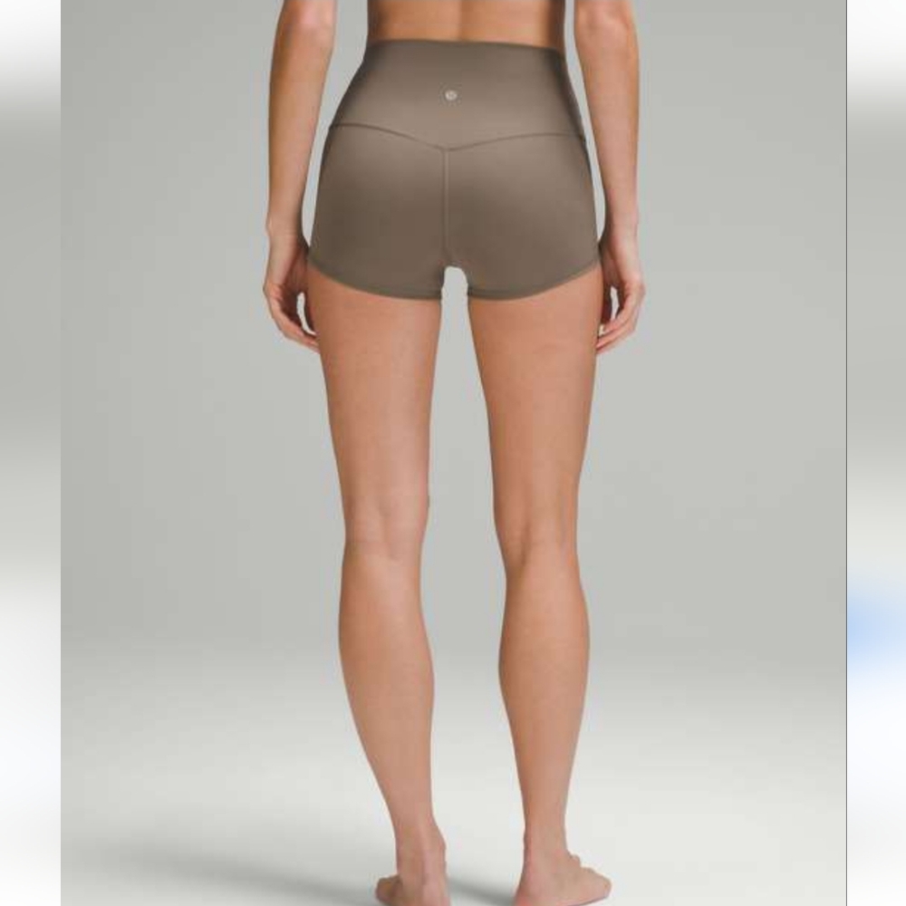 NWT Lululemon Align High-Rise Short 2" Size 4